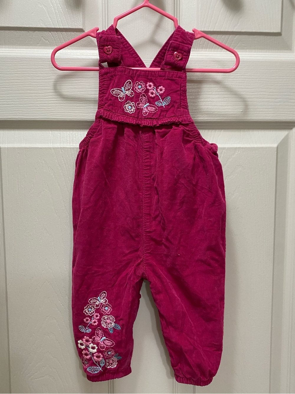 2/10$ Girls Vintage Fuchsia Corduroy Overalls with Floral Embroidery